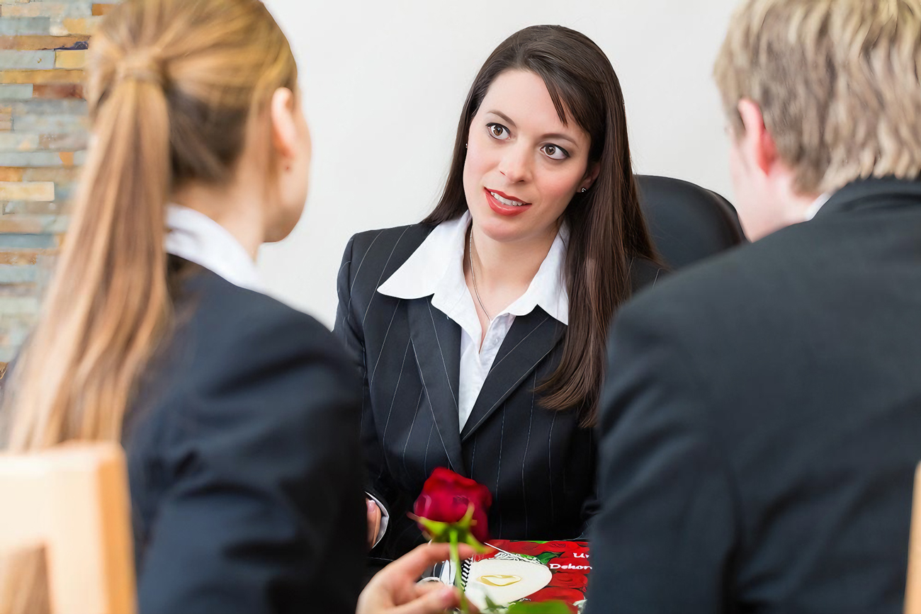 Begravningsbyrå Enhörna - Södertälje Begravningsbyrå Enhörna - Begravningar Enhörna med omnejd - Personal - 1 Begravningsbyrå Enhörna - Södertälje Begravningsbyrå Enhörna - Begravningar Enhörna med omnejd - Personal - 1